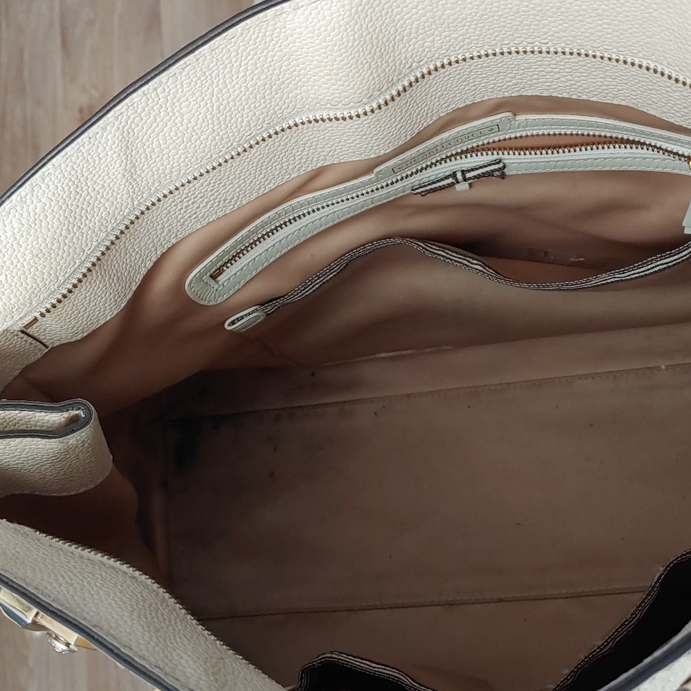 Henri Bendel NEW YORK Carlyle Style Satchel. - Picture 9 of 14